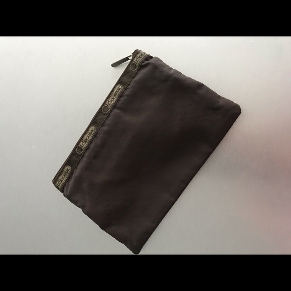 LeSportsac Pouch - Picture 3 of 3